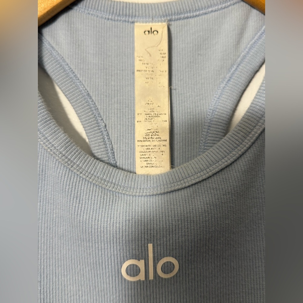 Aspire Alo Yoga Top - Picture 3 of 7